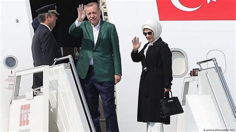 emine erdogan hermes bag|Turkish first lady’s Hermès handbag in spotlight again .